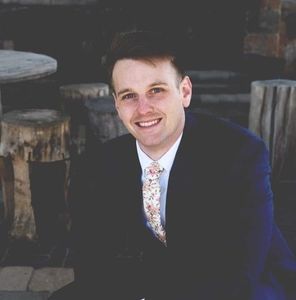 Meet your Posher, Casey